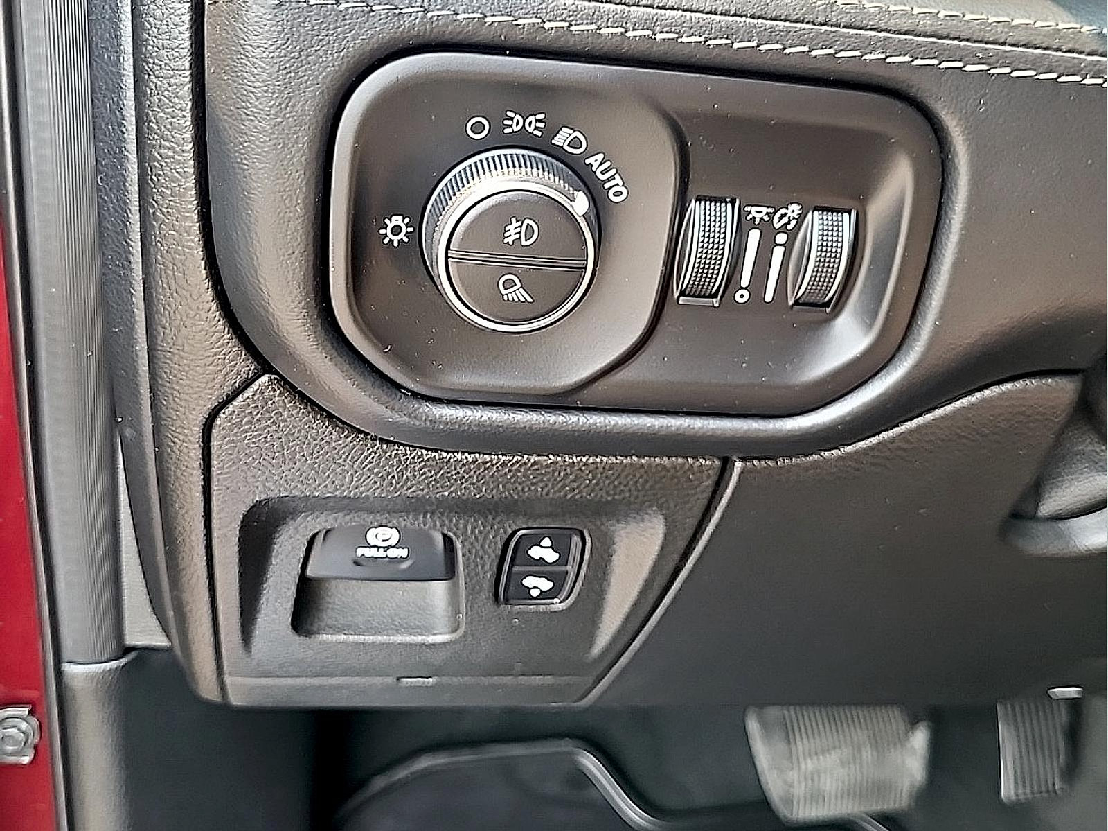 Used 2019 RAM 1500 Limited AWD/4WD image 22