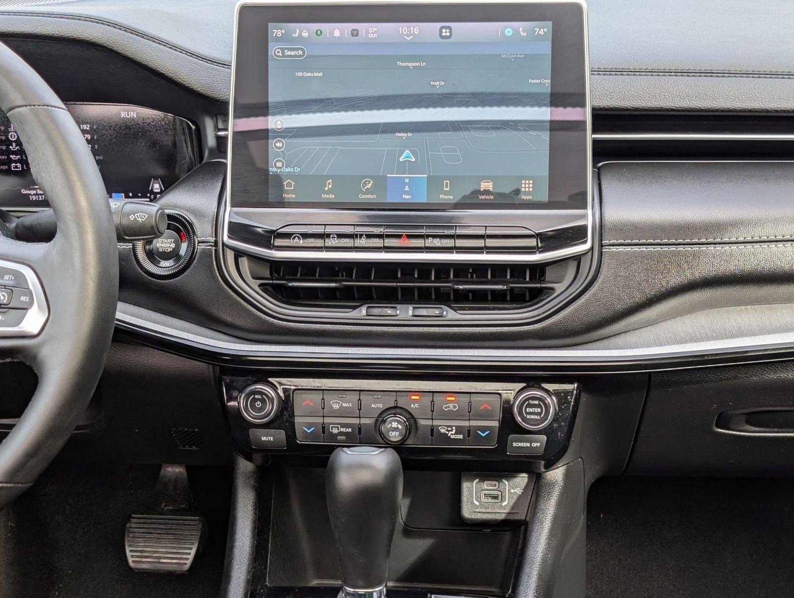 Used 2024 Jeep Compass Limited w/ High Altitude Package image 28