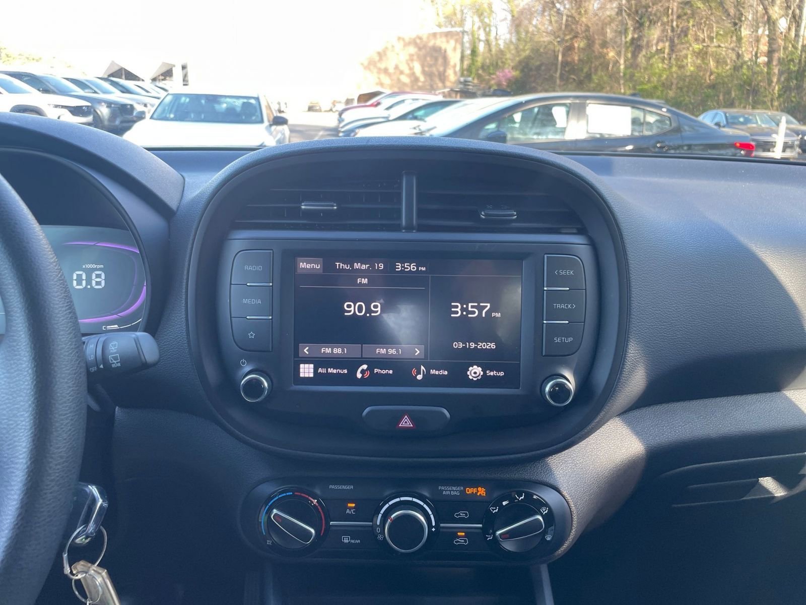 Used 2025 Kia Soul LX w/ LX Technology Package image 17