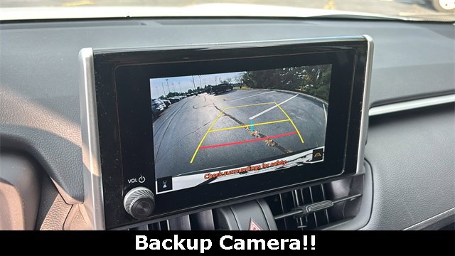 Used 2024 Toyota RAV4 LE image 3