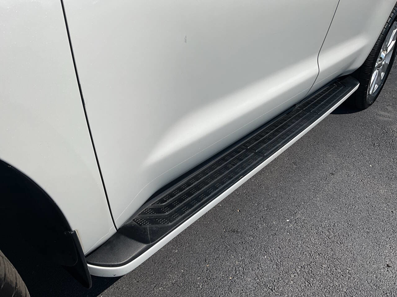 Used 2013 Toyota Sequoia Platinum image 18