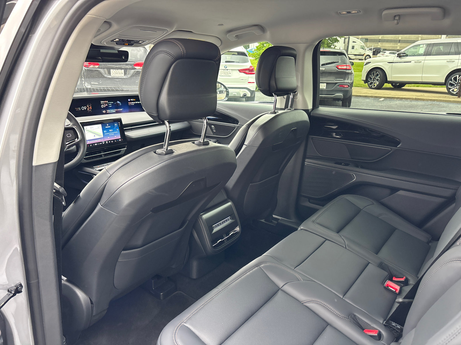 New 2026 Lincoln Nautilus Premier AWD/4WD image 26