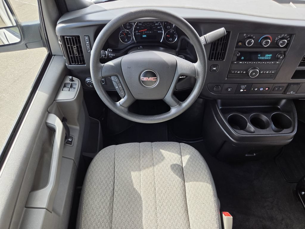 Used 2025 GMC Savana 3500 LT w/ LT Preferred Equipment Group RWD image 13