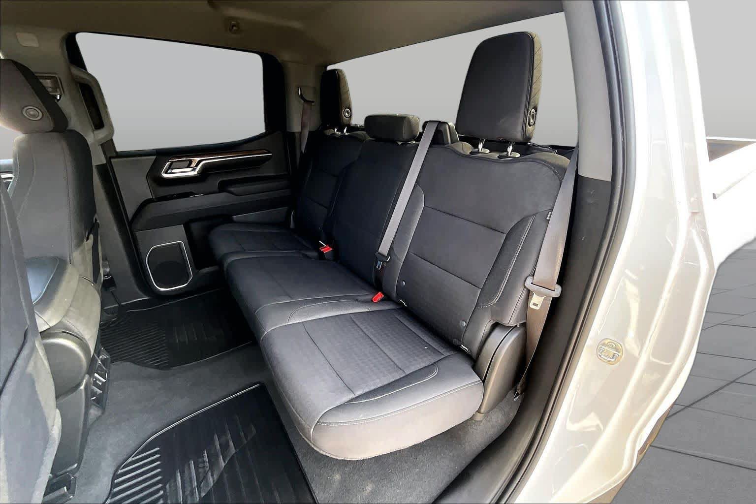 Used 2023 Chevrolet Silverado 1500 LT AWD/4WD image 21