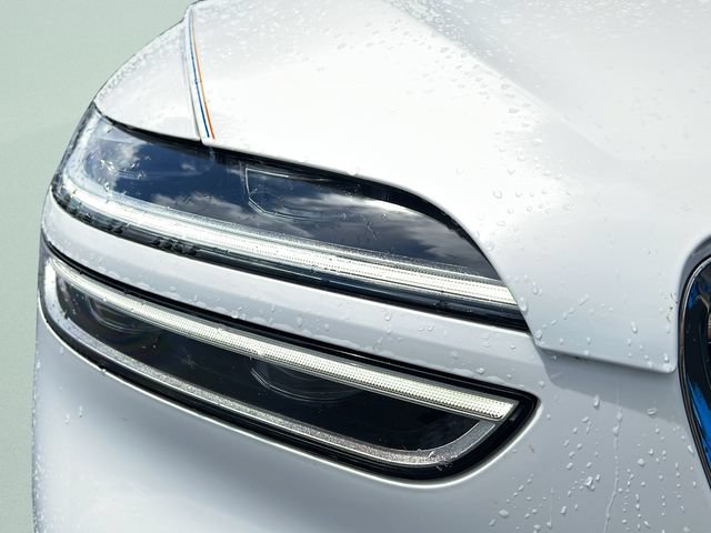 Certified 2023 Genesis GV70 2.5T w/ Select Package AWD/4WD image 9