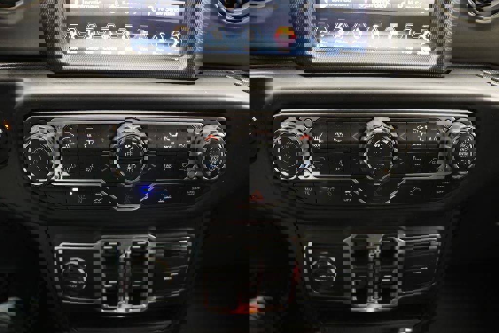 Used 2023 Jeep Wrangler Unlimited w/ Cold Weather Group image 24