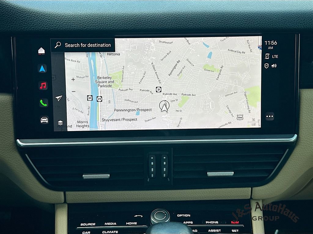 Used 2022 Porsche Cayenne Platinum Edition AWD/4WD image 18