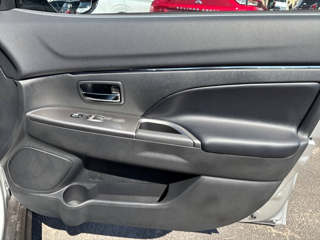 New 2027 Mitsubishi Outlander Sport SE FWD image 34