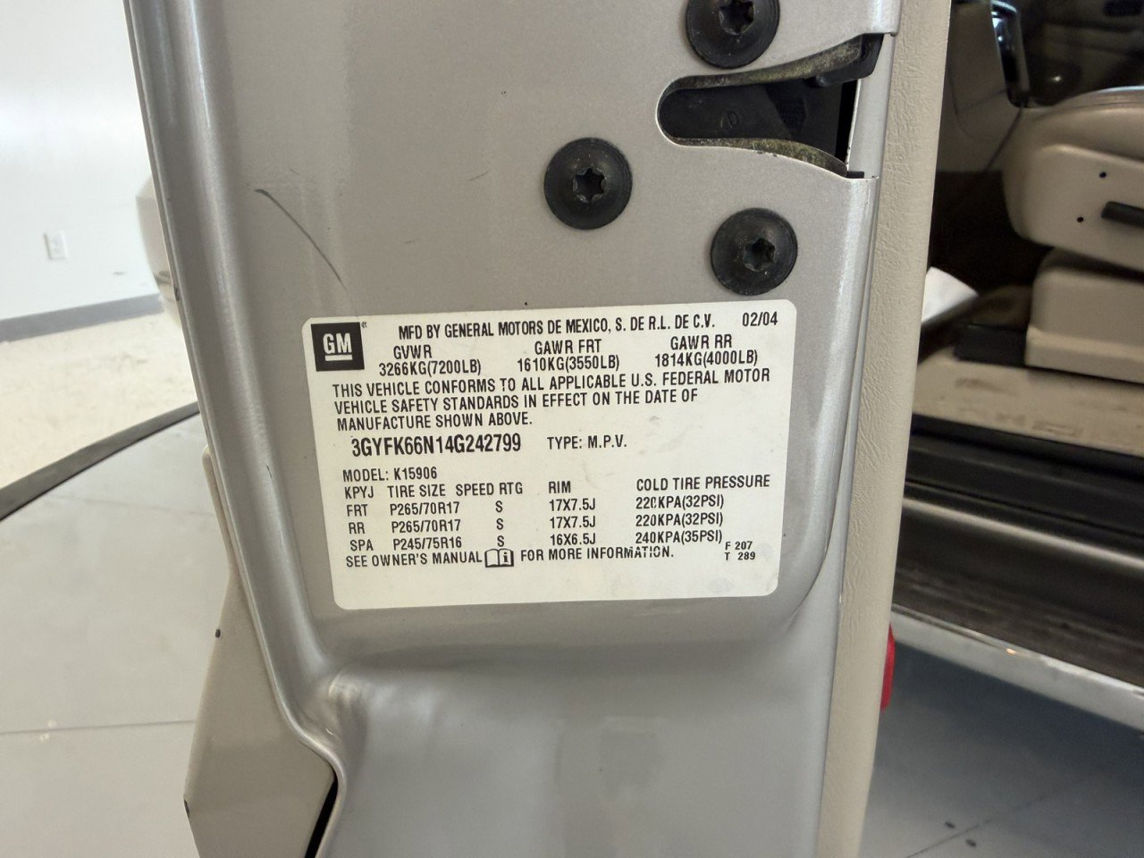 Used 2004 Cadillac Escalade ESV AWD image 35