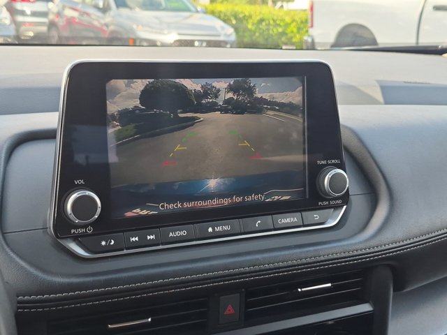 Used 2025 Nissan Rogue SV AWD/4WD image 13