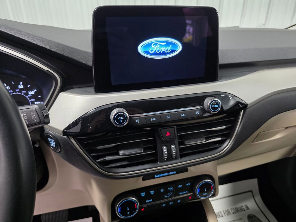 Used 2022 Ford Escape SEL AWD/4WD image 12