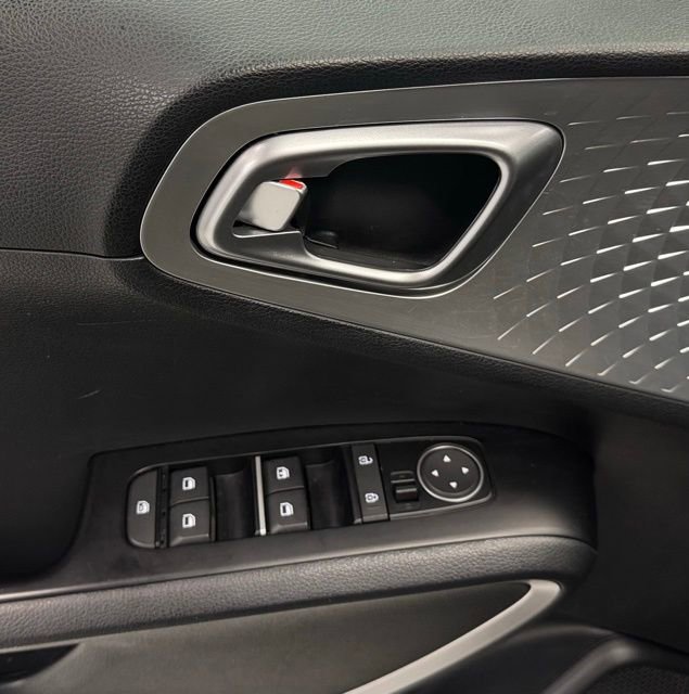 Used 2023 Kia Soul LX w/ LX Technology Package image 19