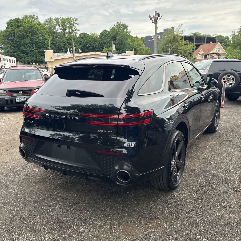 Used 2023 Genesis GV70 3.5T Sport w/ Sport Prestige Package AWD/4WD image 9