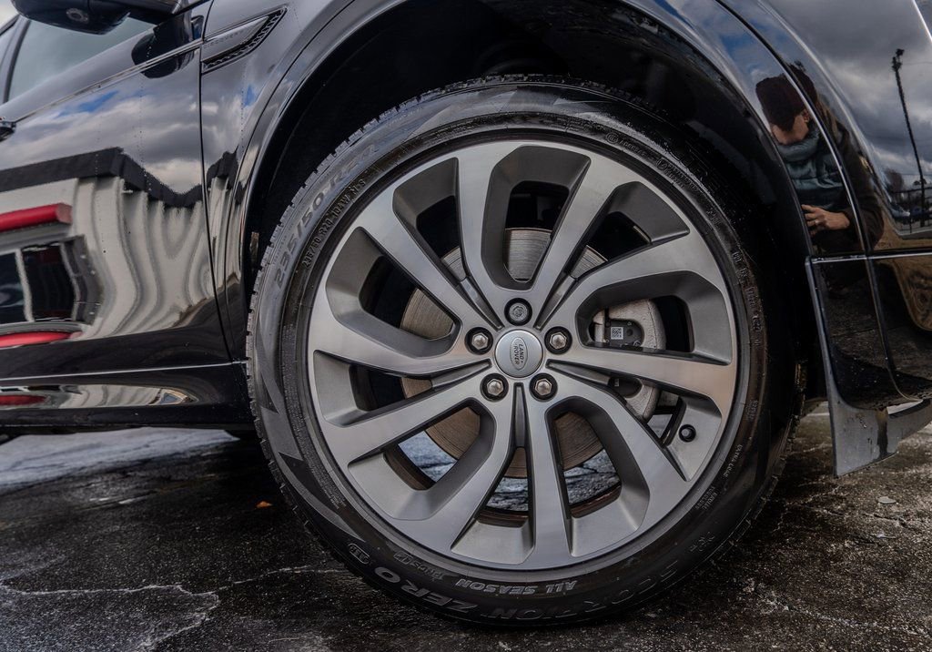 Used 2023 Land Rover Discovery Sport S R-Dynamic image 31