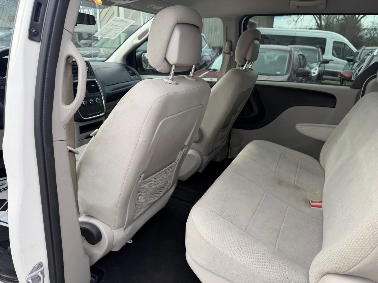 Used 2013 Dodge Grand Caravan American Value Package FWD image 22