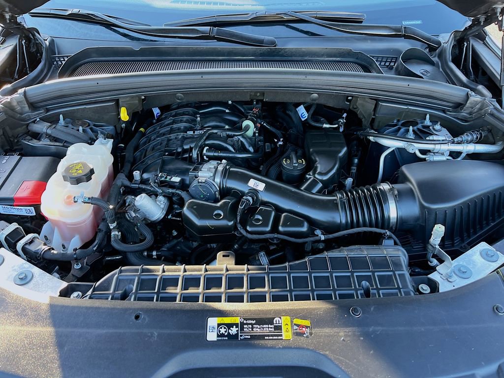 Used 2025 Jeep Grand Cherokee Laredo w/ Trailer Tow Package RWD image 28