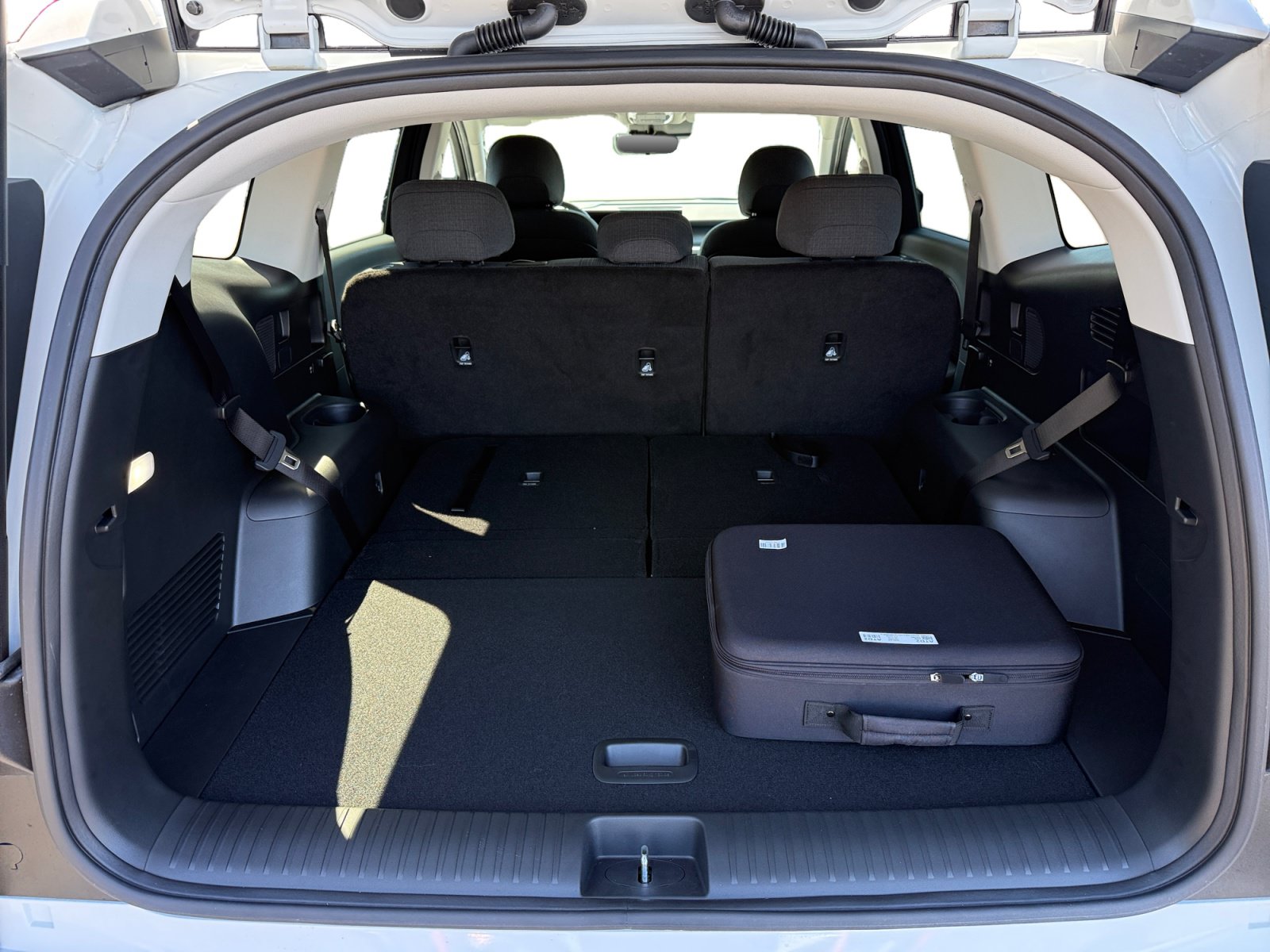Certified 2026 Hyundai Ioniq 9 S RWD image 17