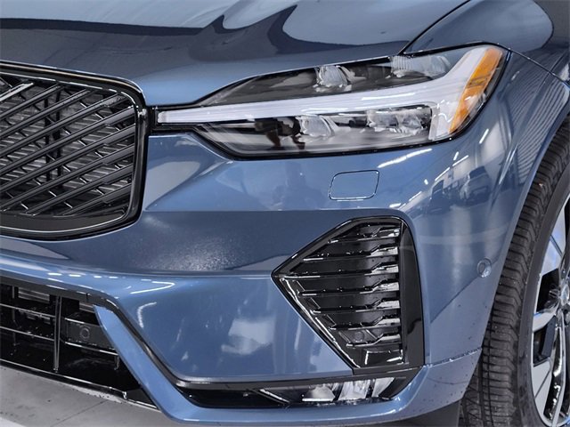 New 2026 Volvo XC60 B5 Plus w/ Protection Package Premier image 12