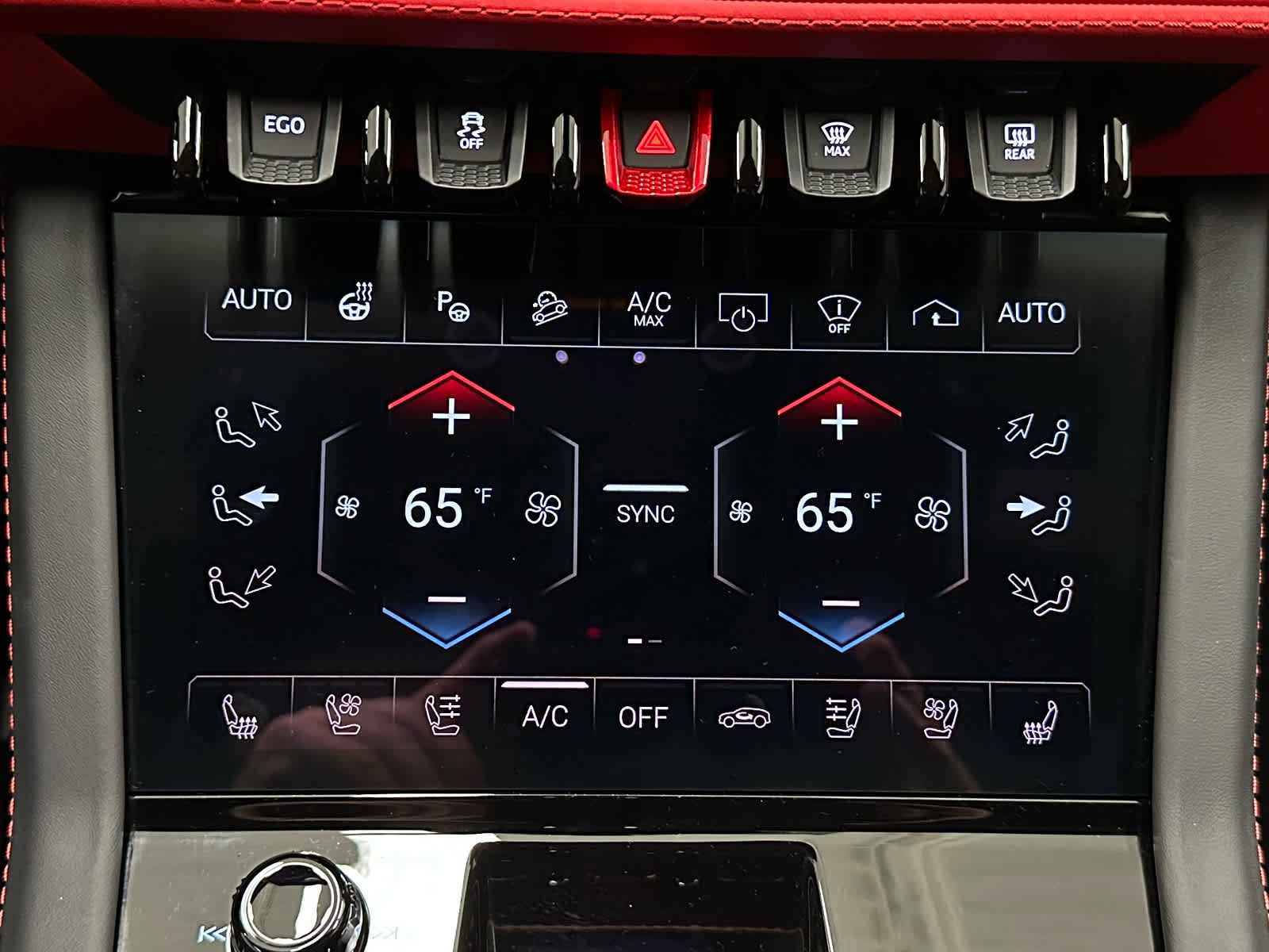 Used 2025 Lamborghini Urus SE image 31