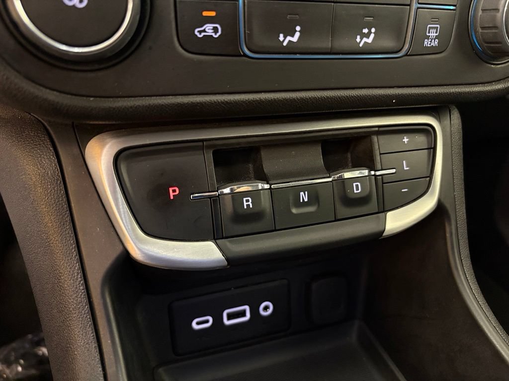 Used 2024 GMC Terrain SLE FWD image 27