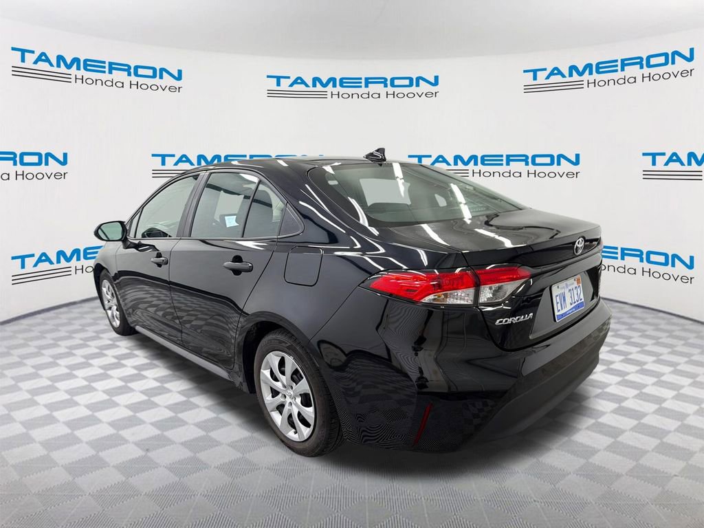 Used 2024 Toyota Corolla LE FWD image 3