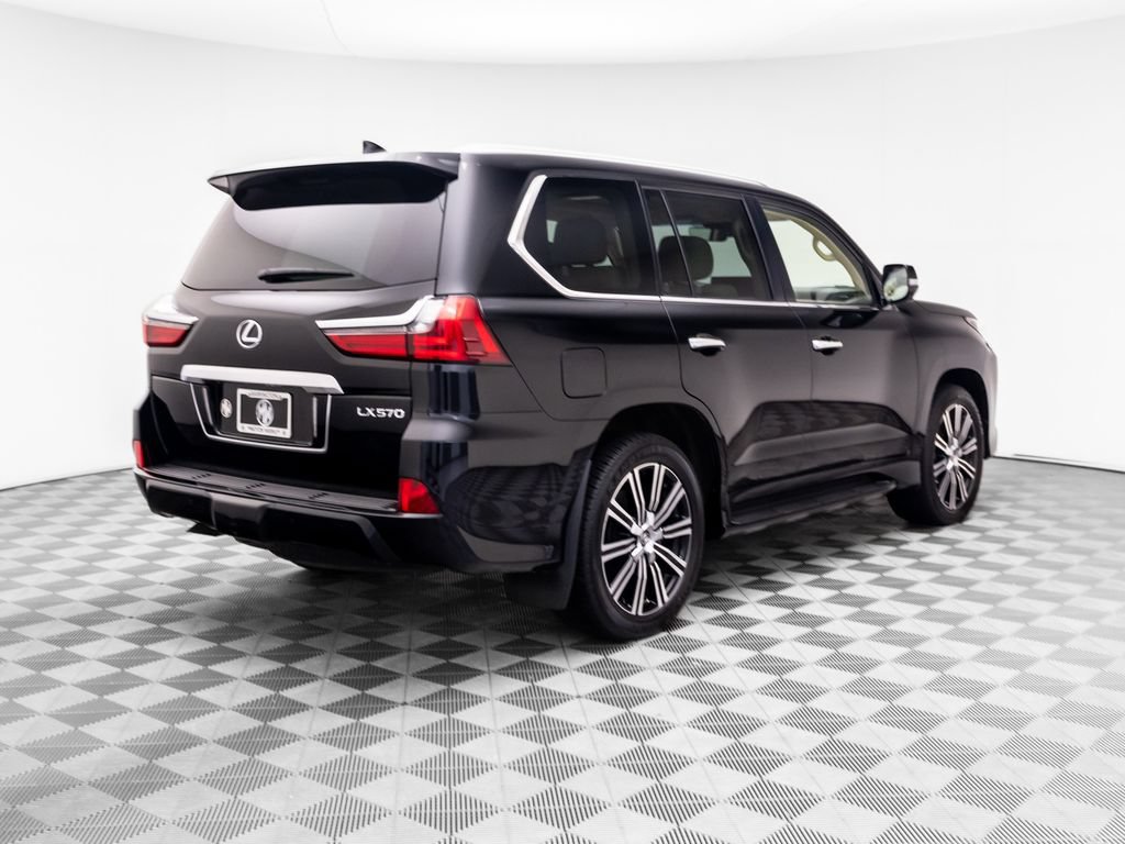 Used 2021 Lexus LX 570 4WD w/ Luxury Package image 4