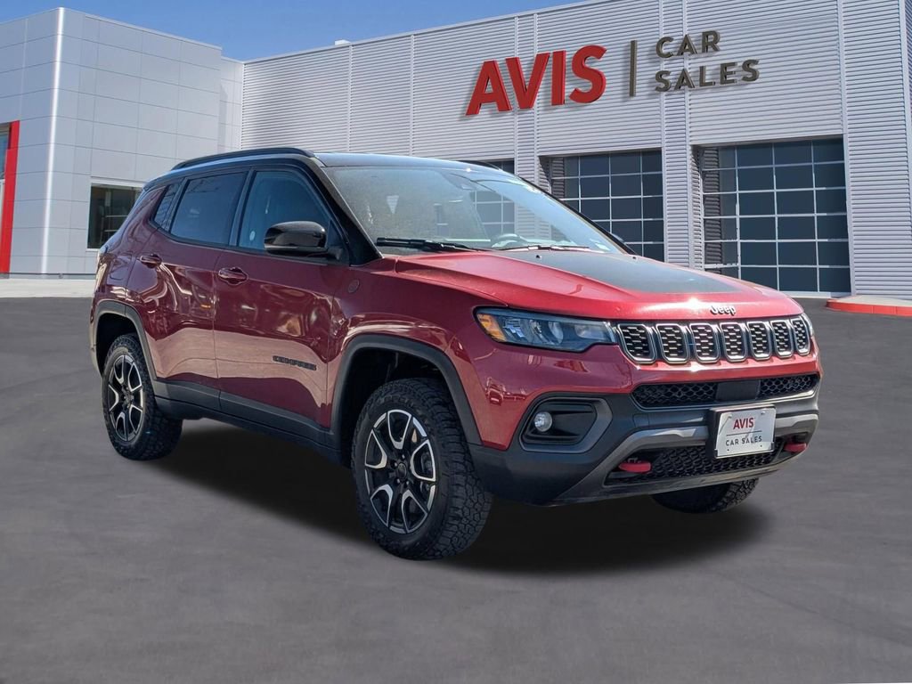 Used 2025 Jeep Compass Trailhawk image 9