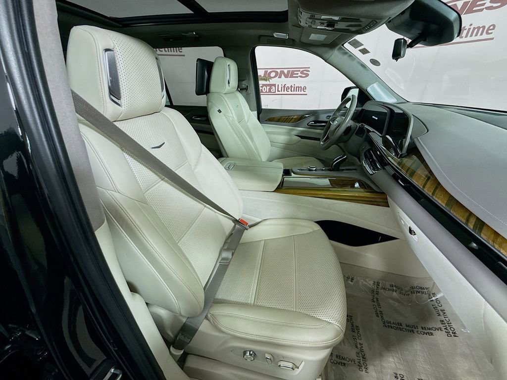 Used 2021 Cadillac Escalade Premium Luxury Platinum image 34