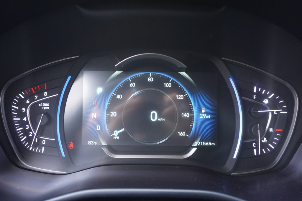 Used 2020 Hyundai Santa Fe SEL w/ Convenience Package FWD image 5