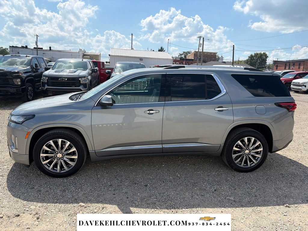 Used 2023 Chevrolet Traverse Premier AWD/4WD image 2