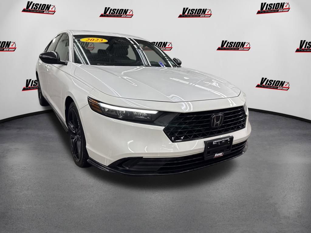 Used 2023 Honda Accord Sport image 3