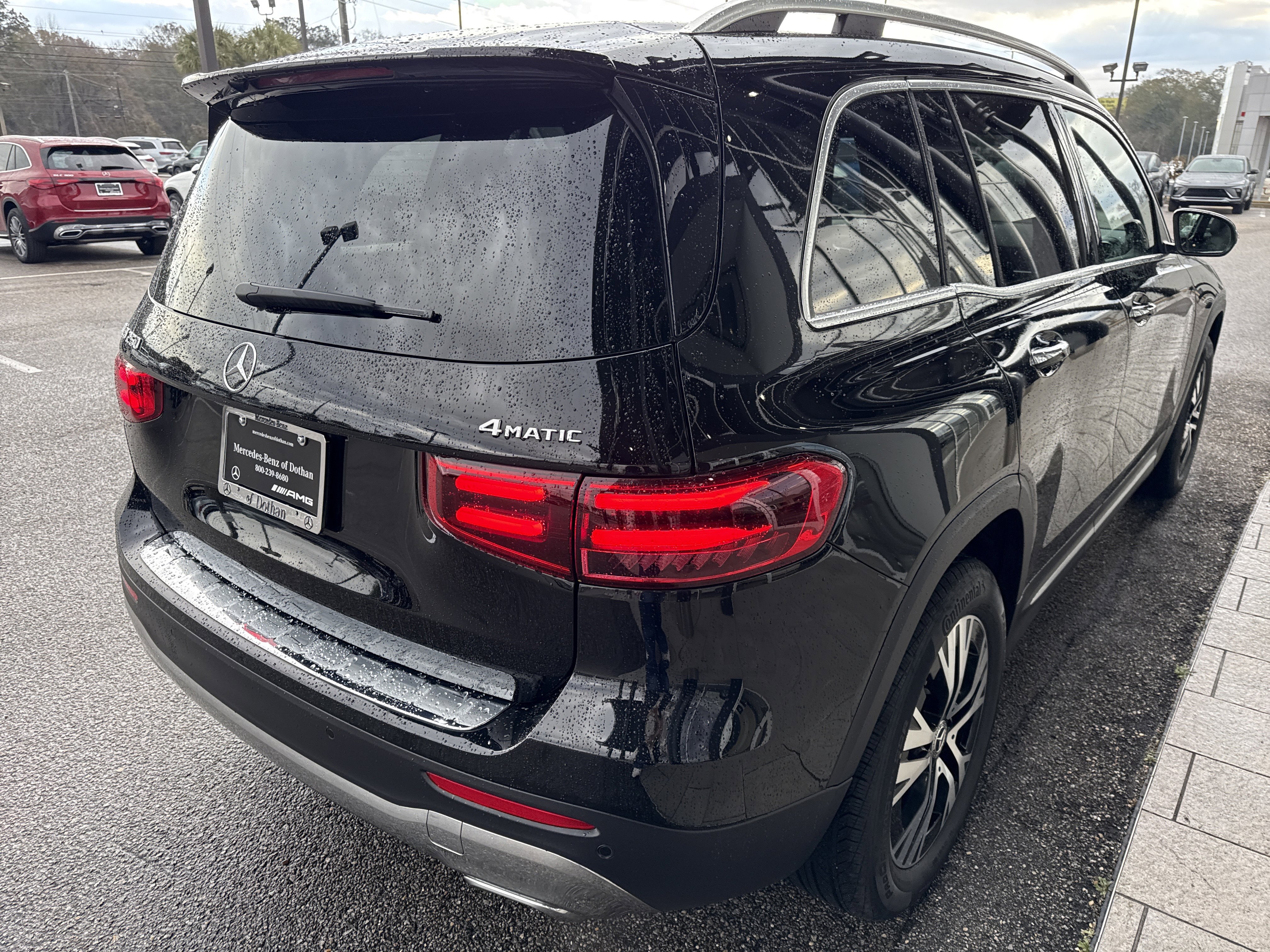 Certified 2025 Mercedes-Benz GLB 250 4MATIC image 4