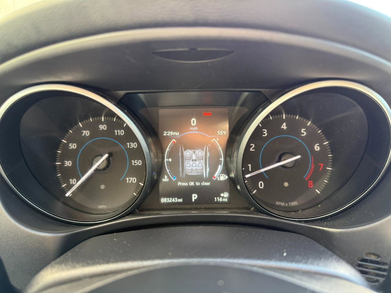 Used 2017 Jaguar XE Premium image 34