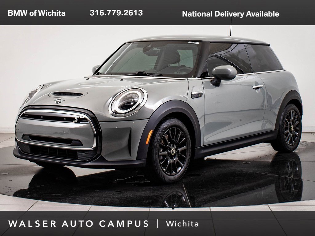 Used 2023 MINI Cooper SE image 1