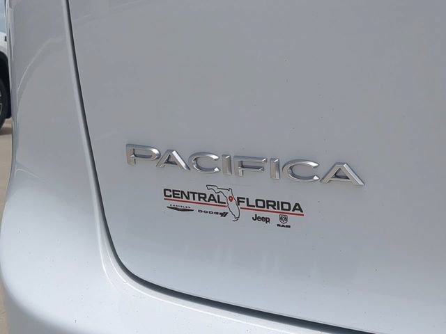 New 2027 Chrysler Pacifica Pinnacle w/ Theater Group AWD/4WD image 13
