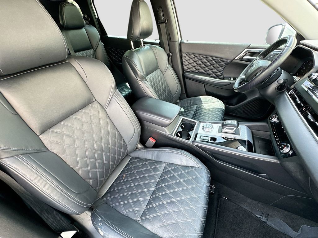 Used 2023 Mitsubishi Outlander SEL Black Edition image 23