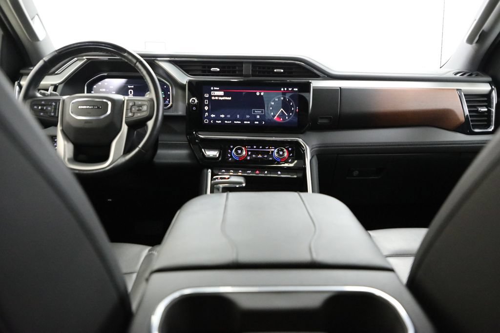 Used 2025 GMC Sierra 1500 Denali AWD/4WD image 2