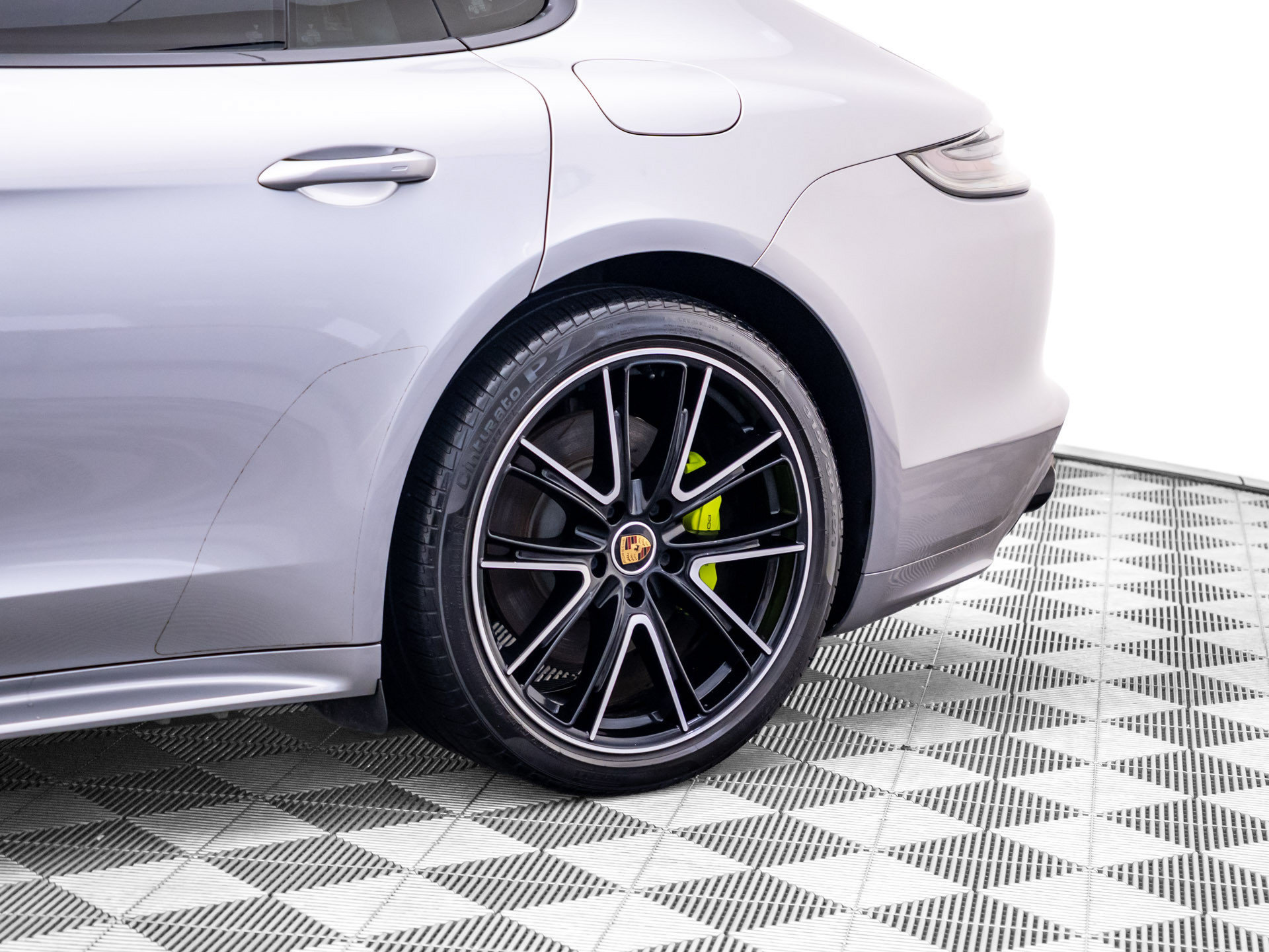 Used 2022 Porsche Panamera 4 AWD/4WD image 35