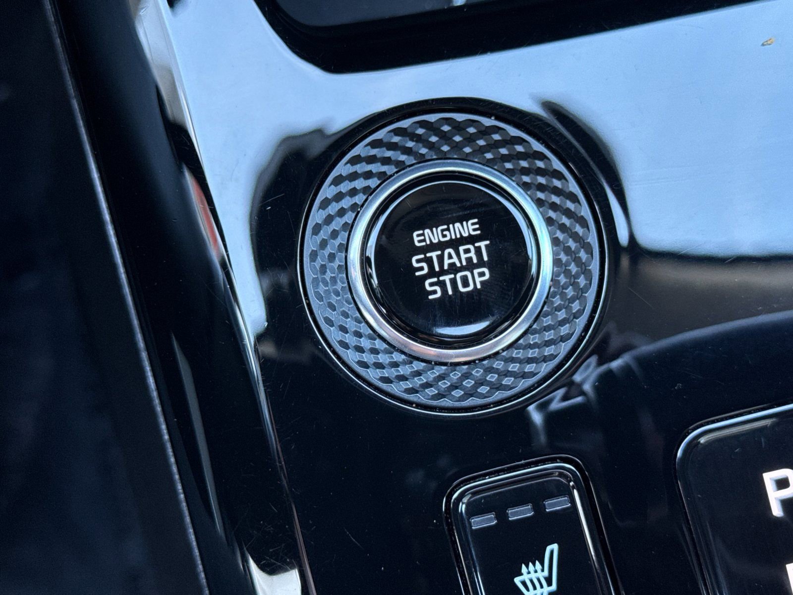 Used 2025 Kia Niro EX Touring image 22