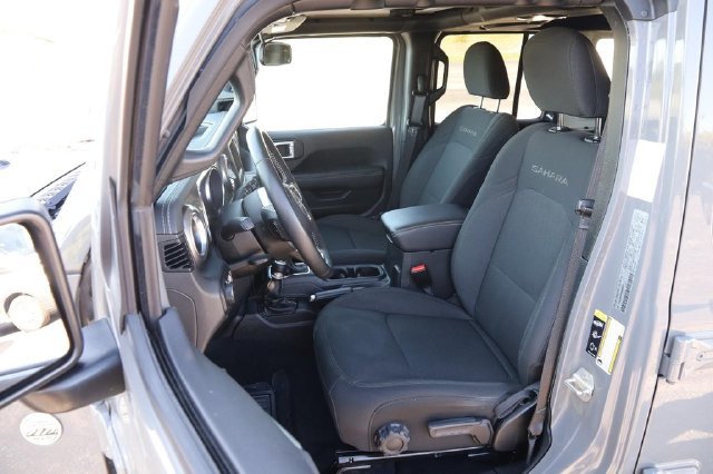 Used 2021 Jeep Wrangler Unlimited Sahara w/ Cold Weather Group AWD/4WD image 8