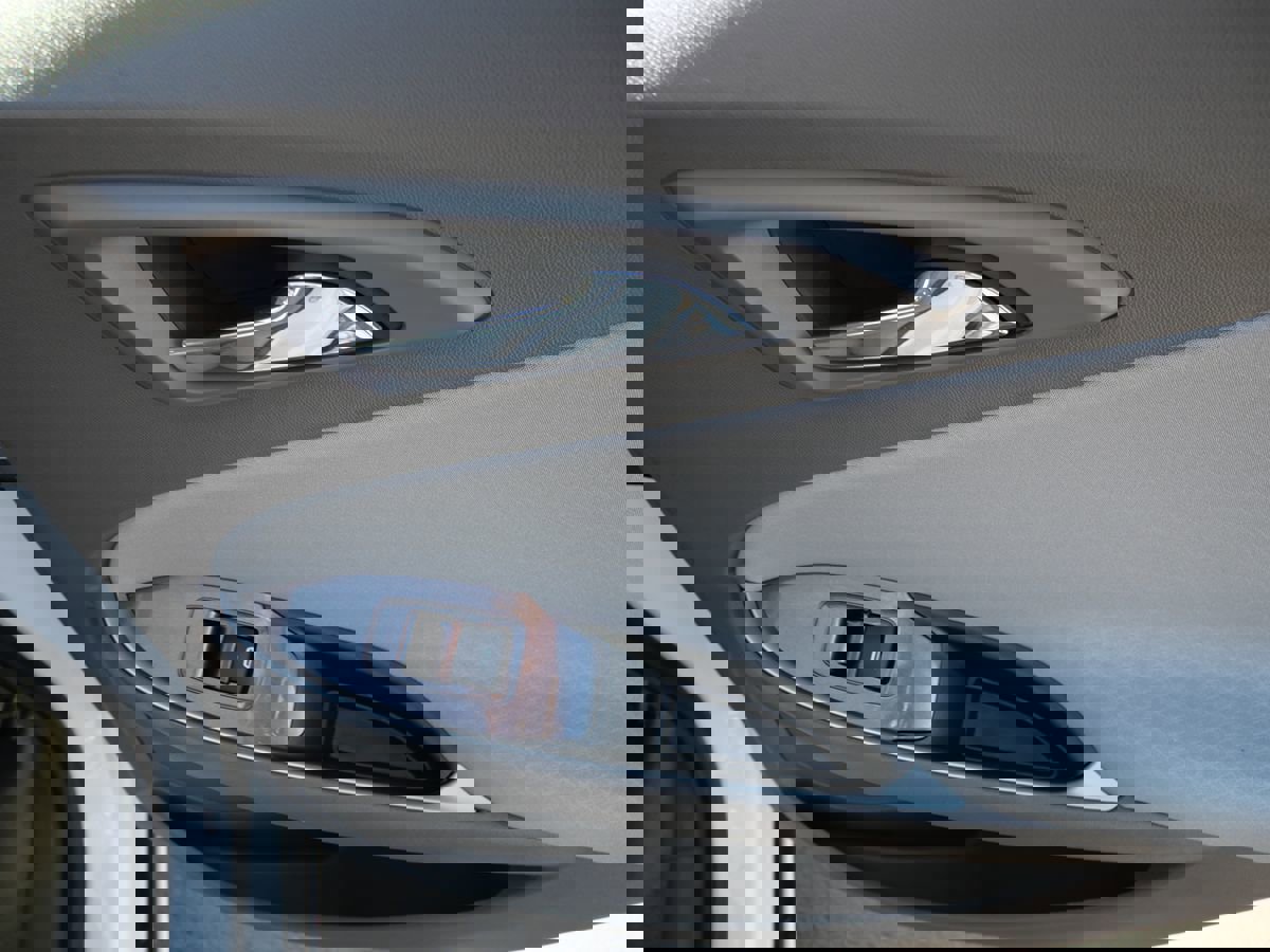 Used 2021 Chevrolet Malibu LS image 29