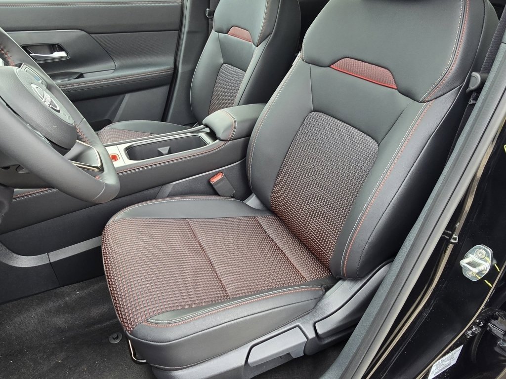 New 2026 Nissan Kicks SR w/ SR Premium Package image 14