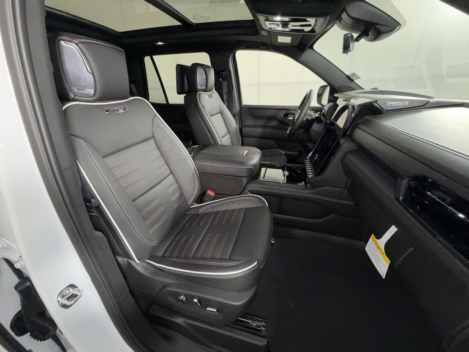New 2026 GMC Yukon AT4 Ultimate image 28