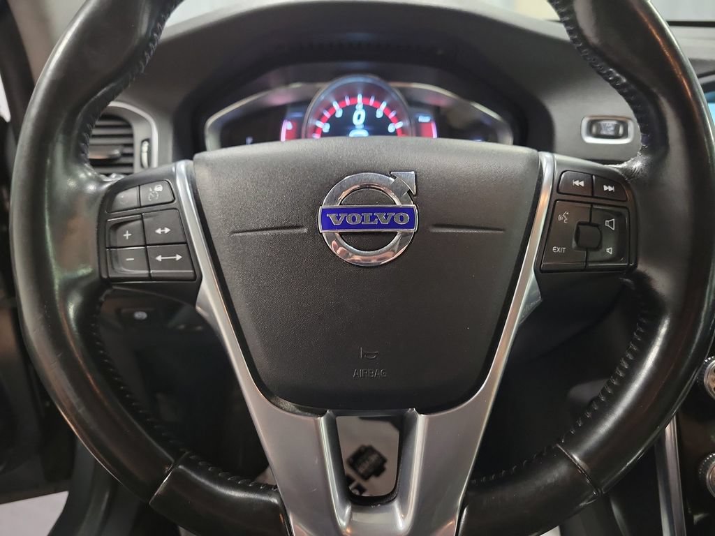 Used 2016 Volvo S60 T5 Cross Country Platinum AWD/4WD image 18