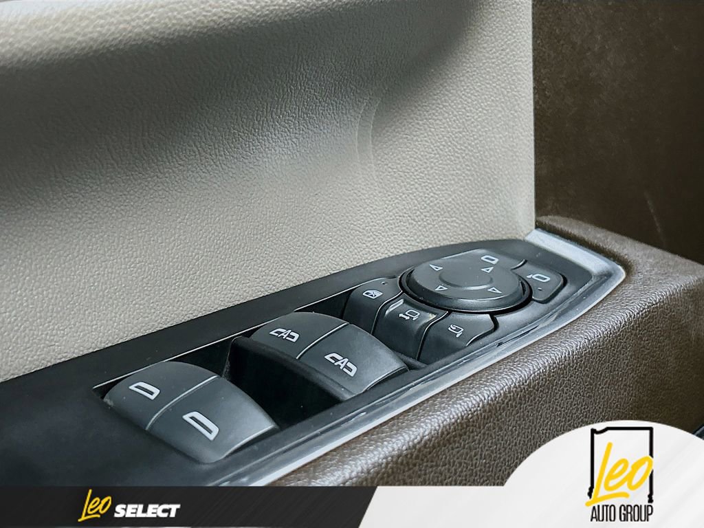 Used 2024 GMC Sierra 2500 SLT w/ SLT Premium Package image 18