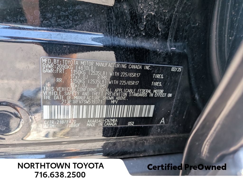 Used 2025 Toyota RAV4 XLE AWD/4WD image 36