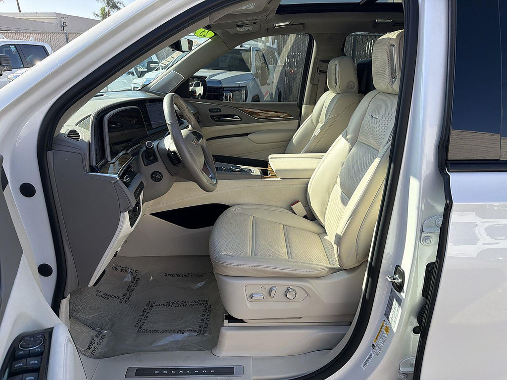 Used 2023 Cadillac Escalade Sport Platinum AWD/4WD image 19