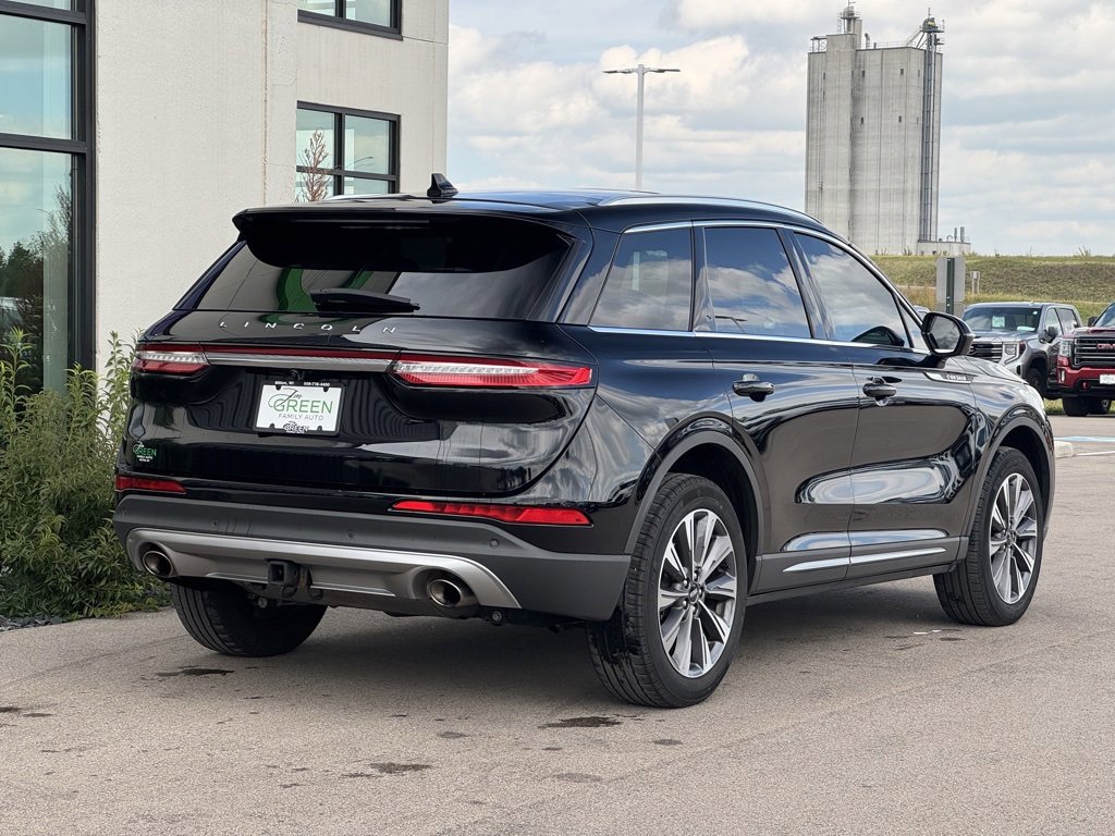 Used 2022 Lincoln Corsair Reserve w/ Elements Package image 5