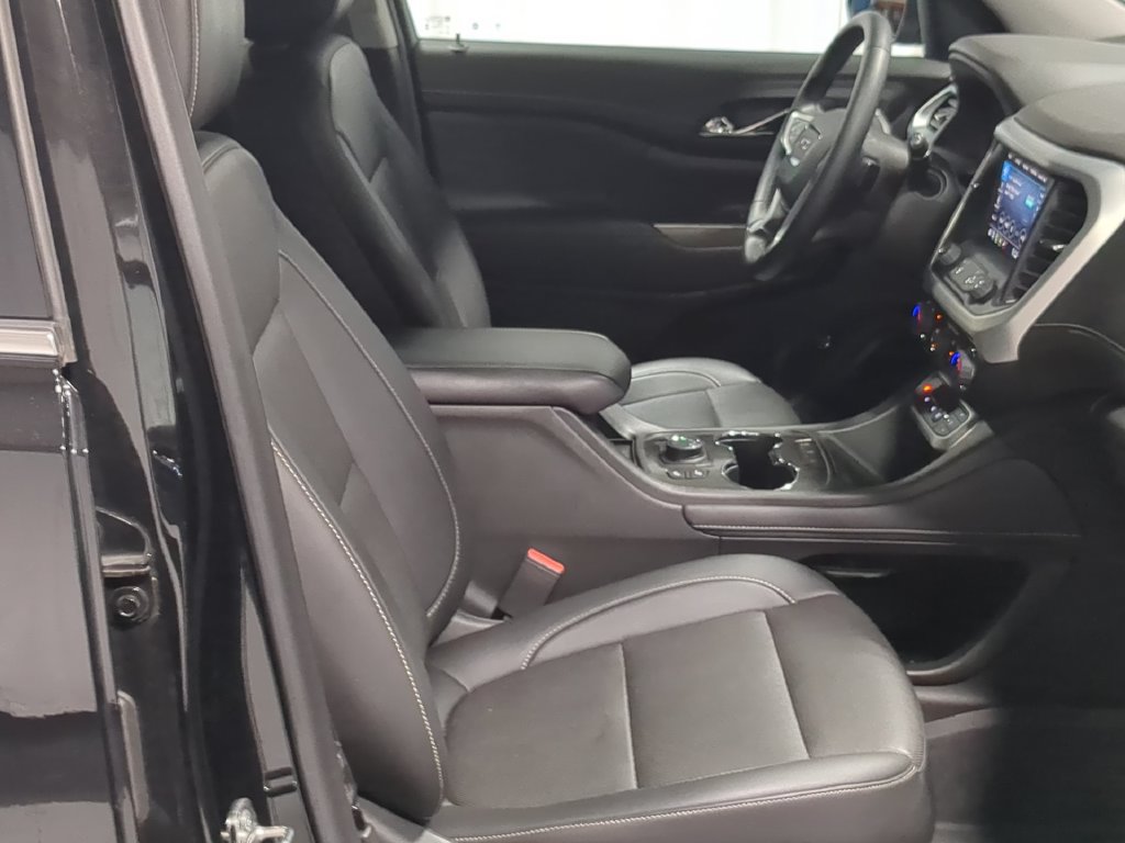 Used 2023 GMC Acadia SLT w/ LPO, Floor Liner Package AWD/4WD image 21