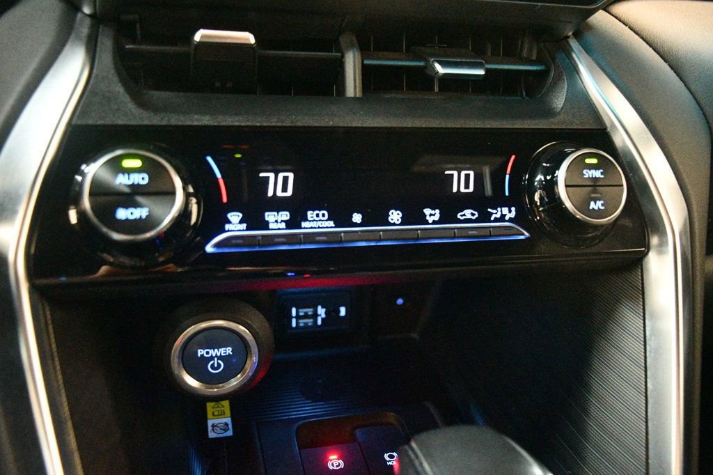 Used 2022 Toyota Venza XLE image 63